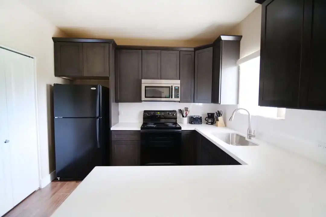 1941 S Pierpont unit # 2138 - More