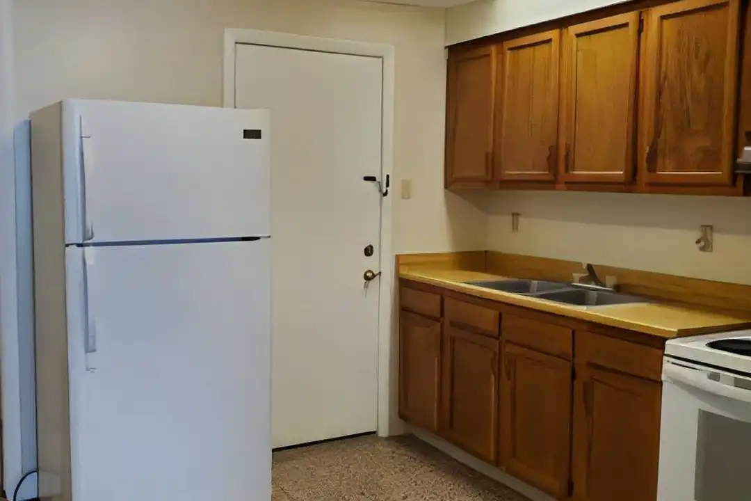898 Duss Ave unit 10 – photo 1 of 13