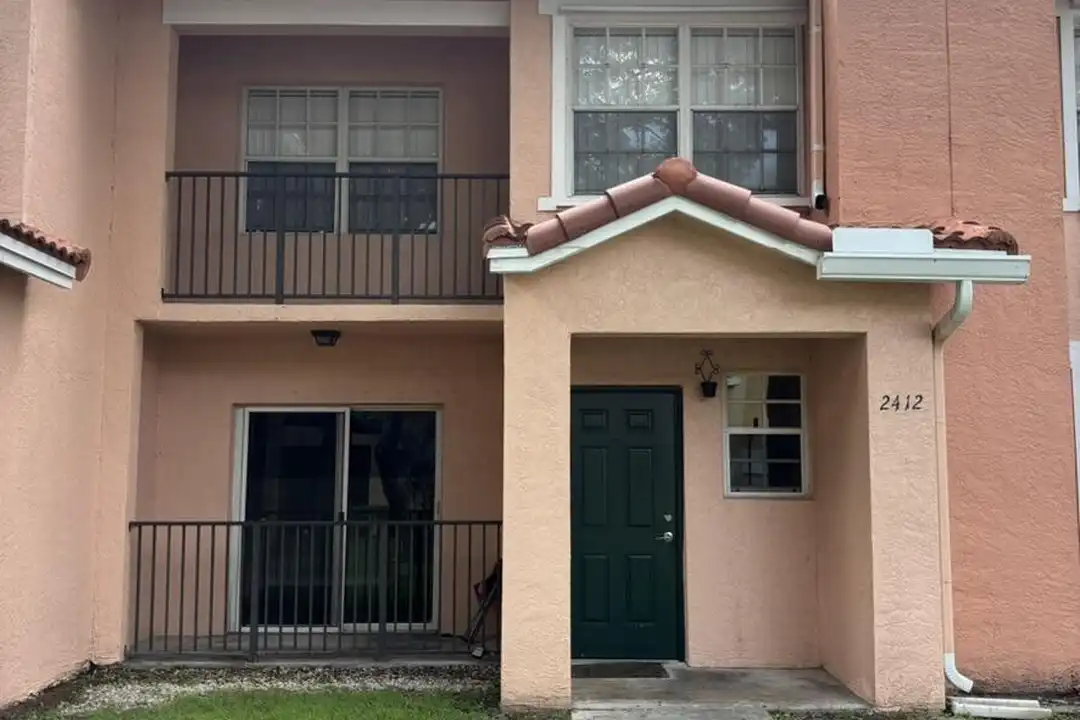 2412 Belmont Ln – photo 1