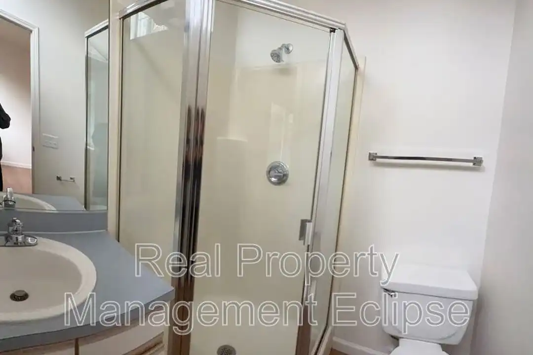 2034 South Main St unit 8 - Aanzicht 3