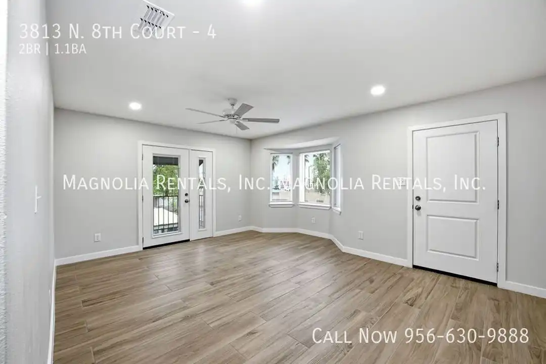 3813 N 8th St Ct - View 3