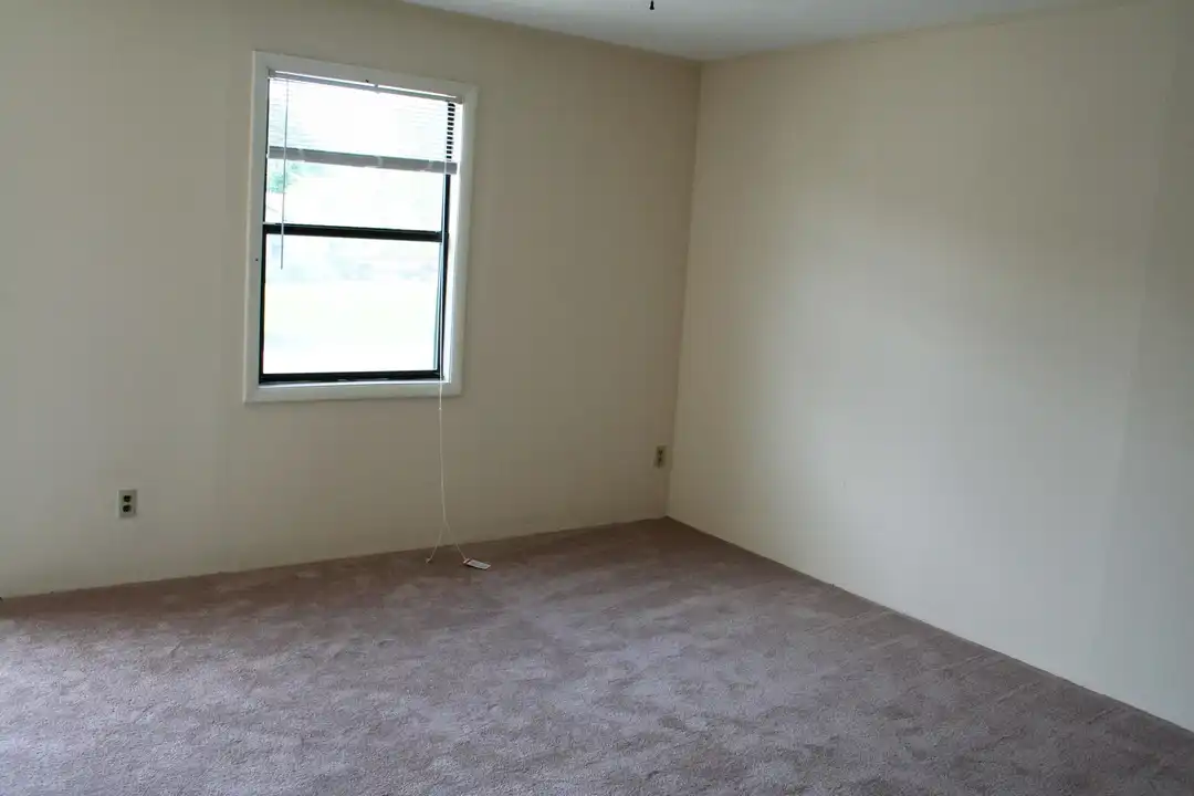 1880 N Willow Ave unit B-17 – photo 1 of 10