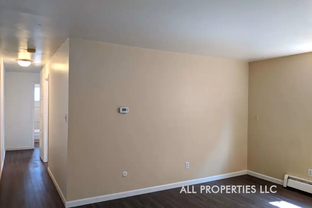 919 3rd St unit 2 - View 6