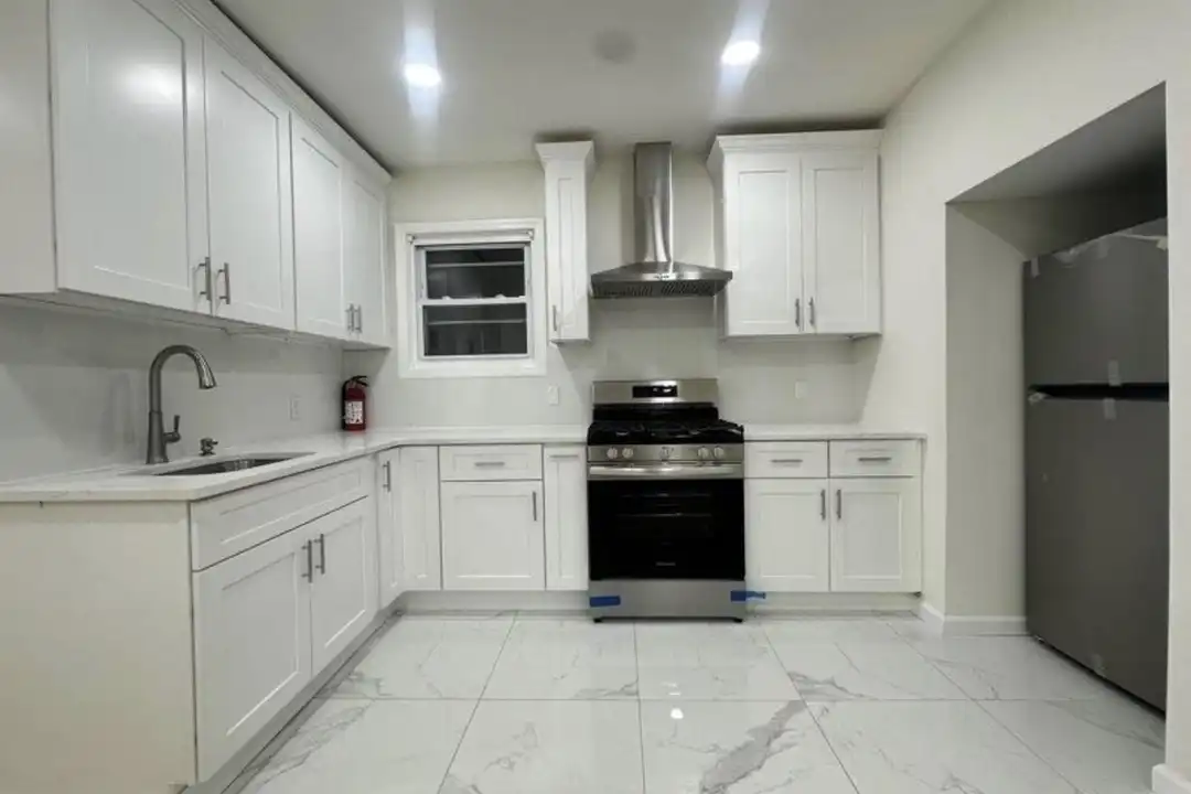 7 Circle Ave #2 - View 2