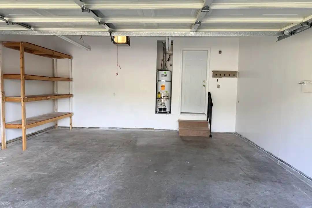 7104 163rd St E - View 3
