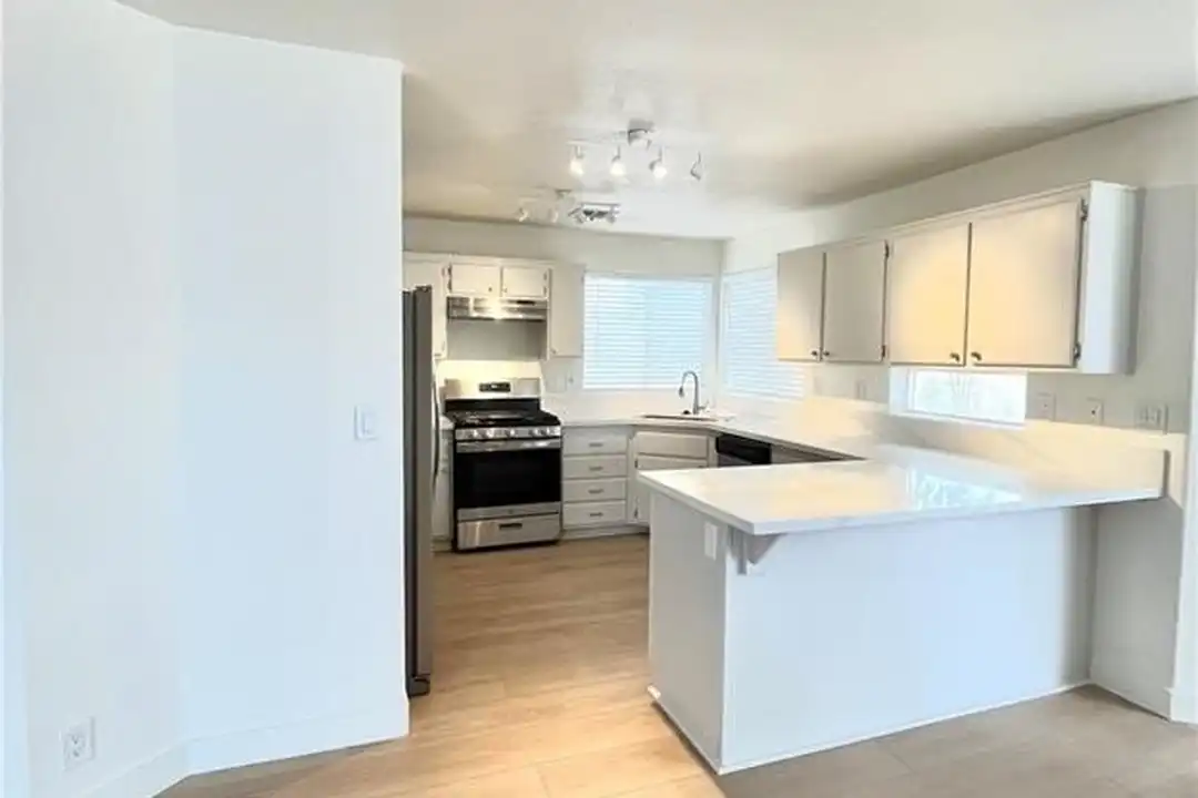 6608 Lund Dr - View 3