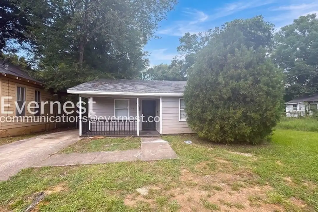 1216 Woodland Ave SW – photo 1