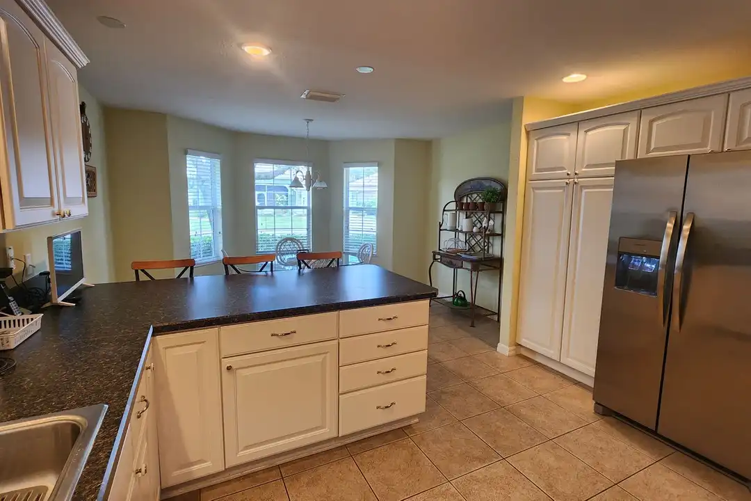 1426 Forest Acres Dr - More