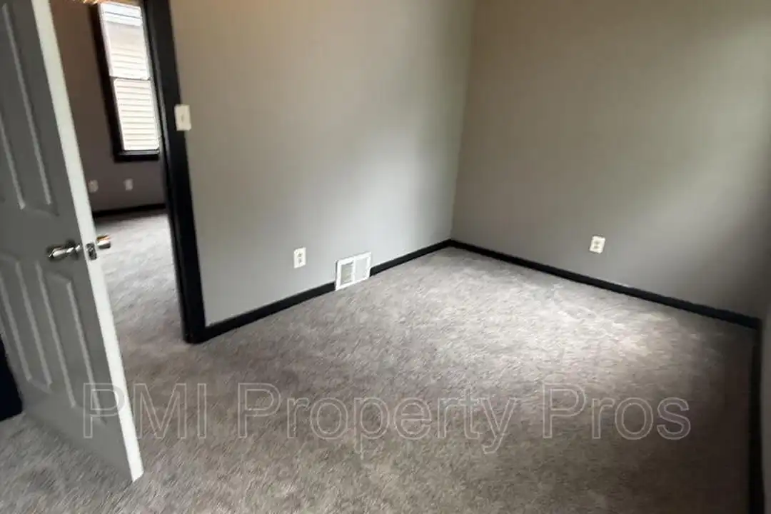 3127 W Garfield Ave – pohled 2