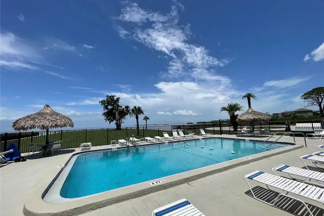 Apartment in Tarpon Springs - View 3