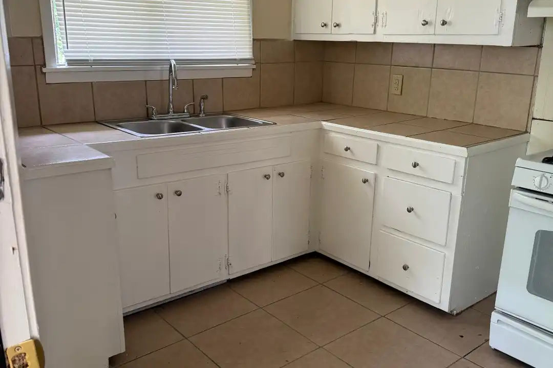1326 Cadillac Dr - View 5