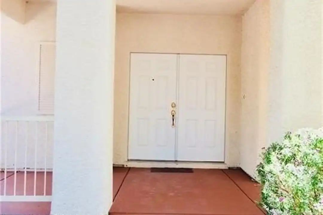 House in Las Vegas - View 3