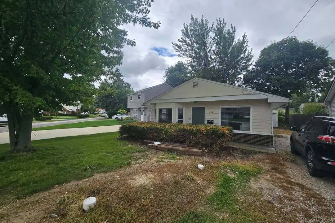 286 Courtland Blvd – photo 1 of 19