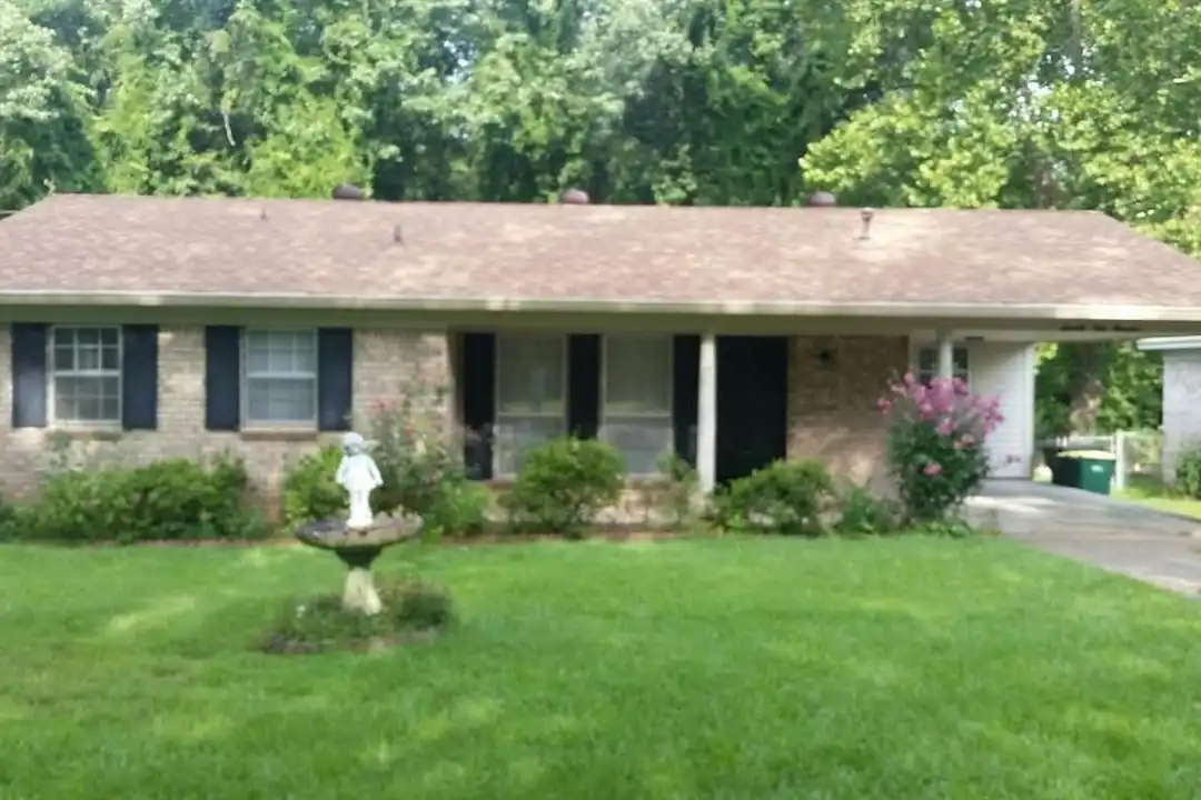 7400 Denise Dr – photo 1