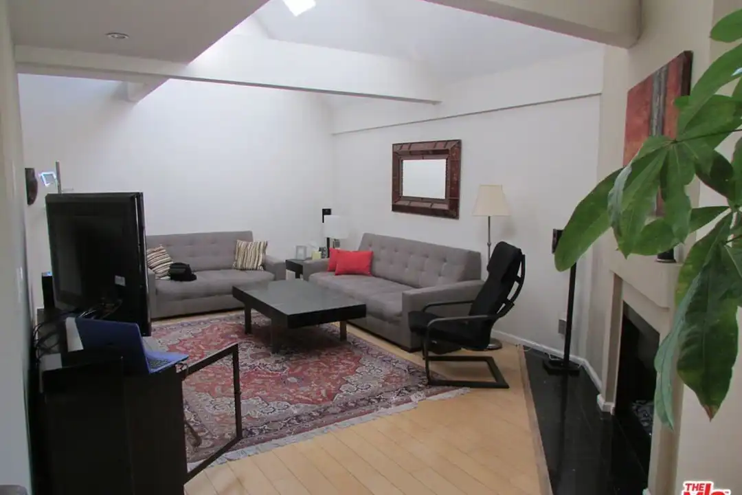 1127 12th St #301 - View 3