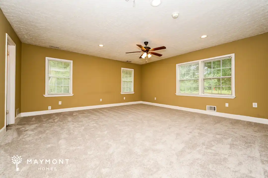 325 Longview Rd - More