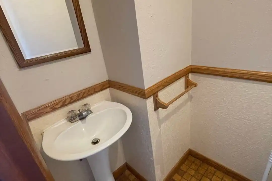 3150-60 W 40th St unit 3152 W. 40th St - View 6
