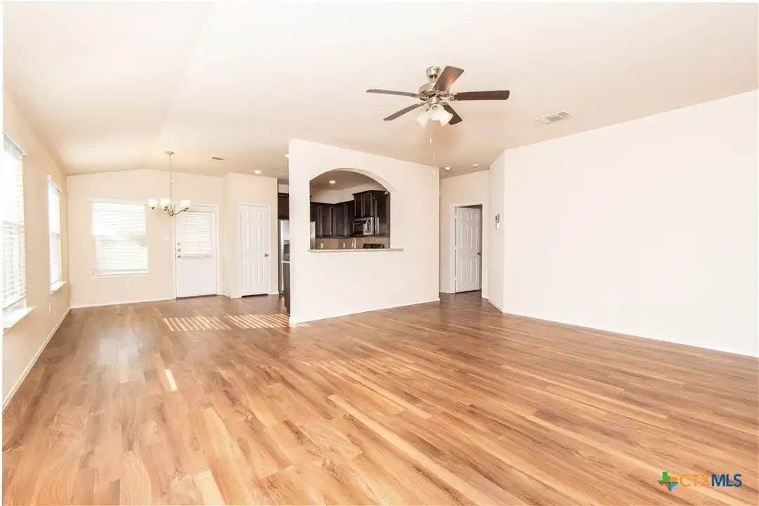 House in Copperas Cove - View 4
