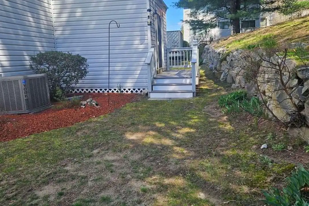 18 Landsdown Dr unit 18 - View 5
