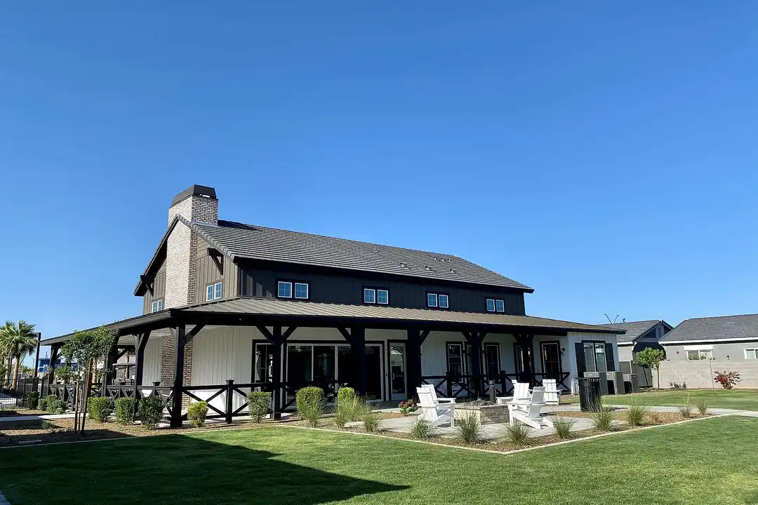 The Farmhouse on Estrella - View 2