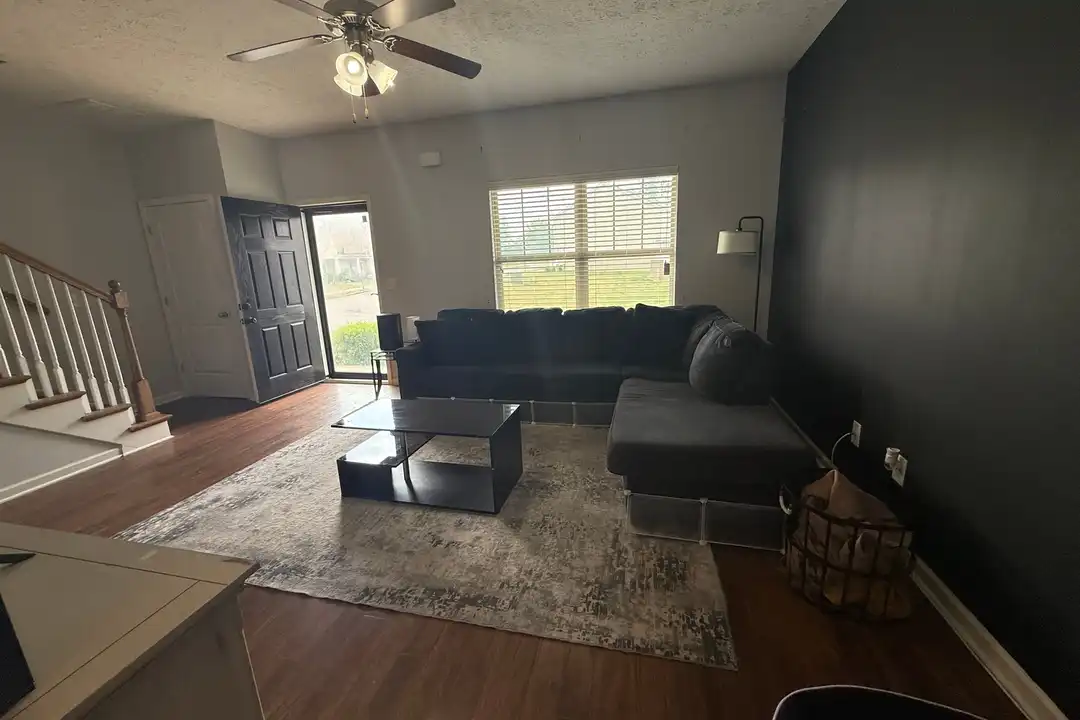 1567 Sprucedale Dr - Több