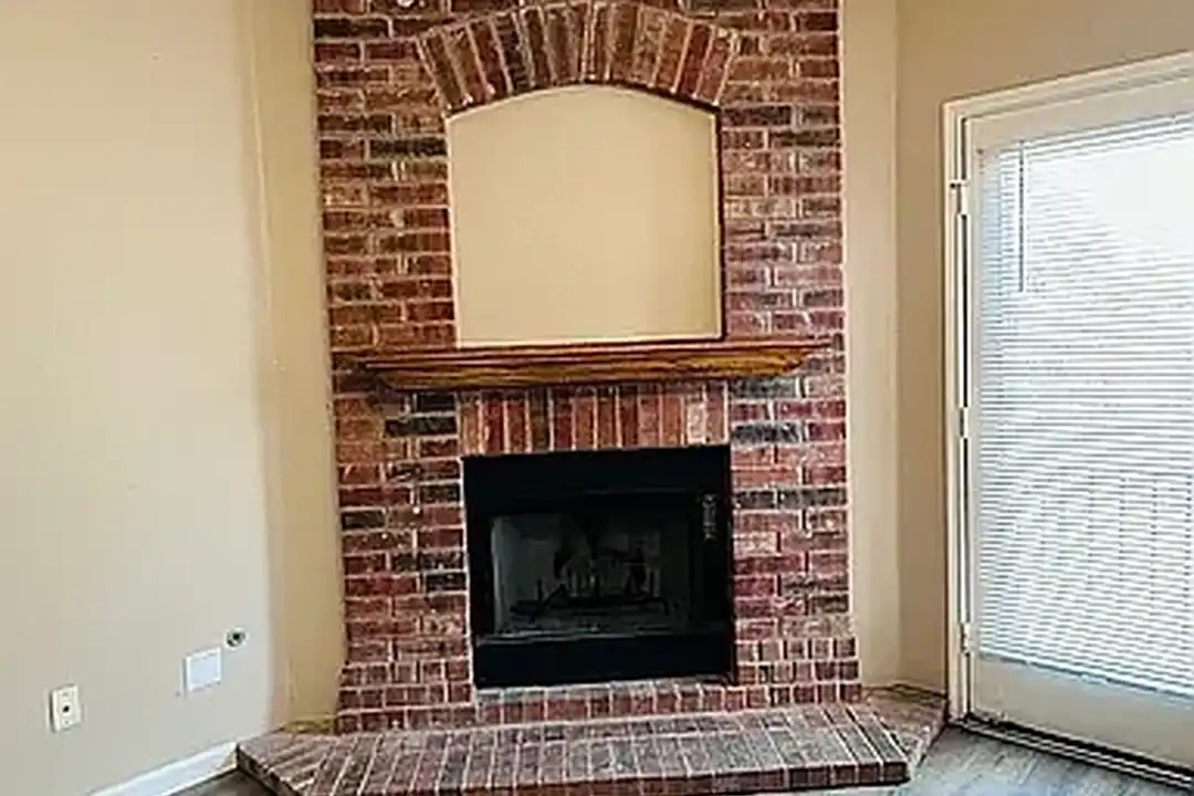 House in Elgin - View 3