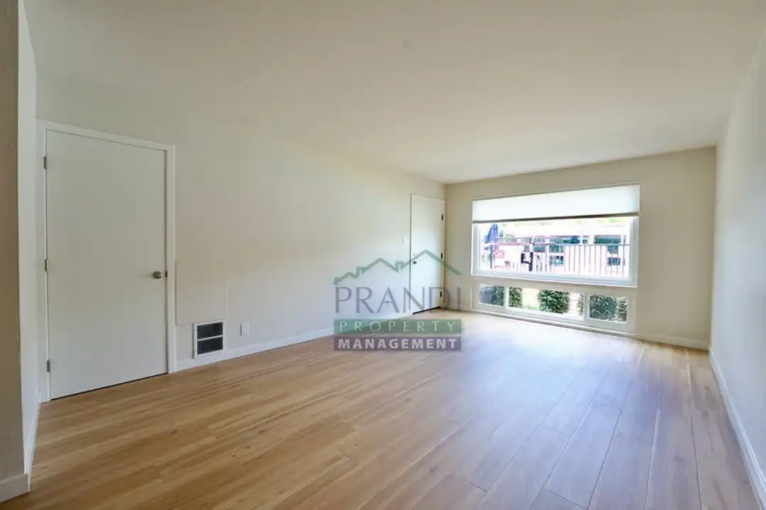 1032 Los Gamos Rd unit D - View 3