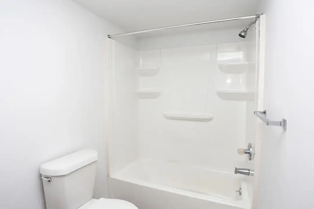 Five Points Courtyard Apartments – photo 1