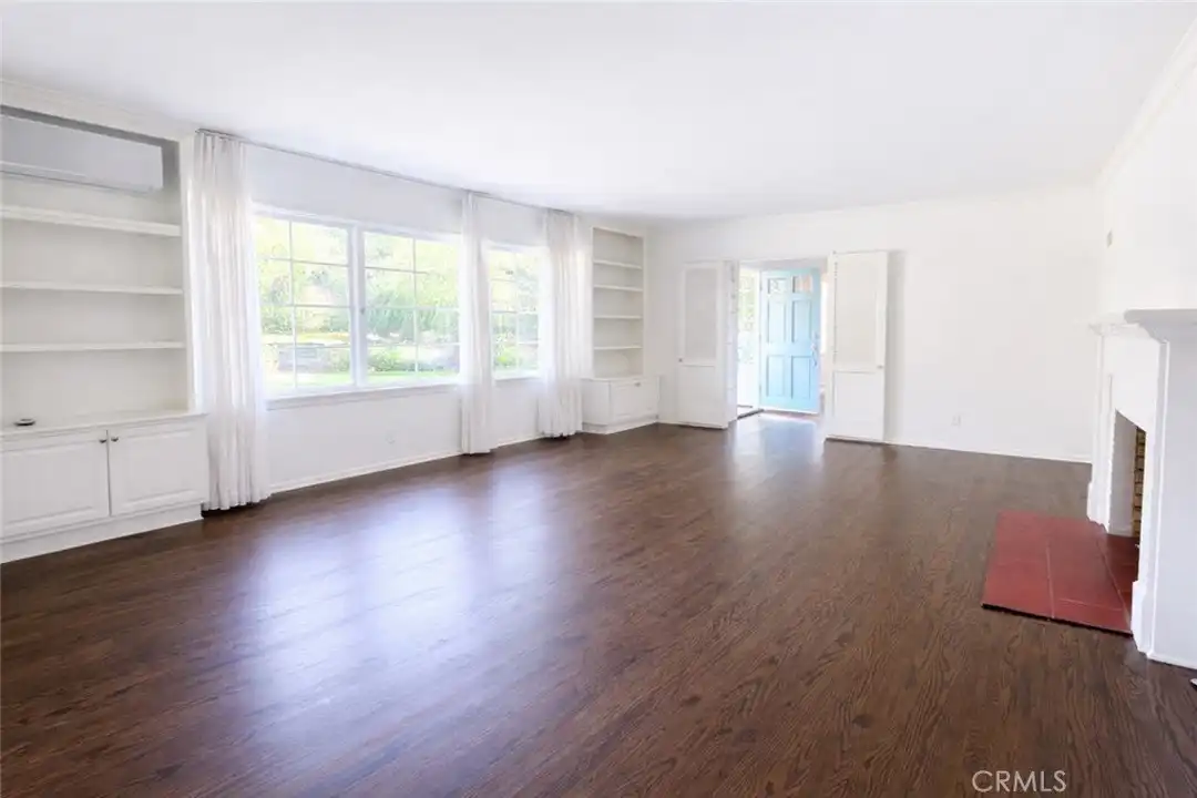 18 Woodland Ln - View 3