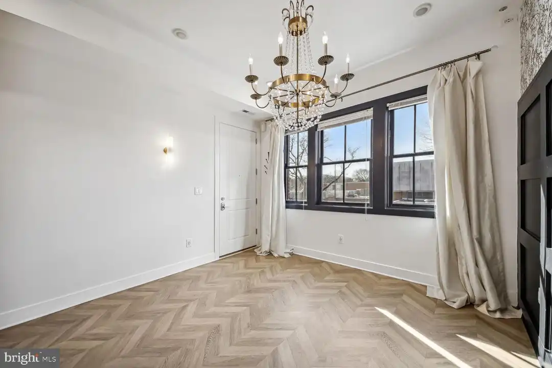 2012 D St NE unit 3 - View 4