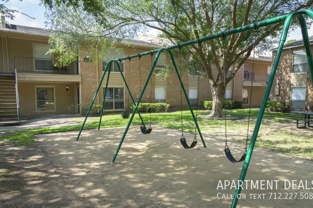 Apartment in Baytown - View 5