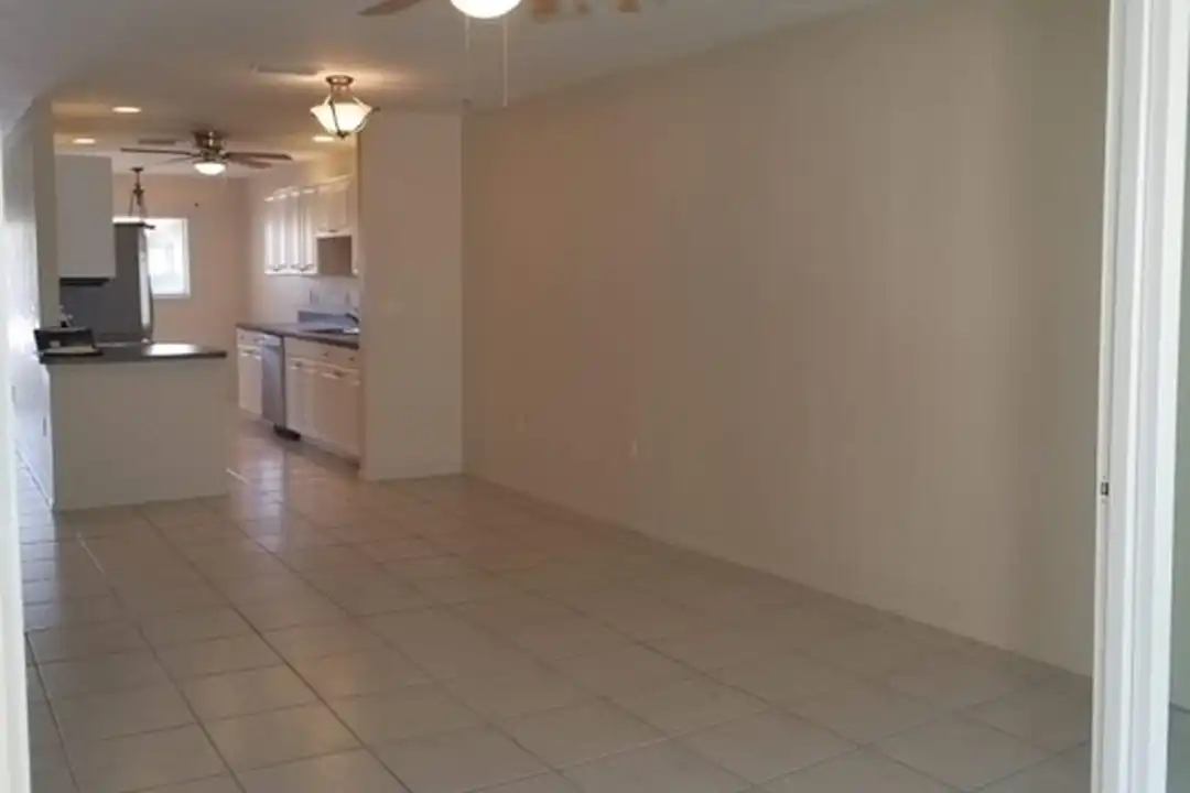 2772 Woodgate Ln unit # 24 - More