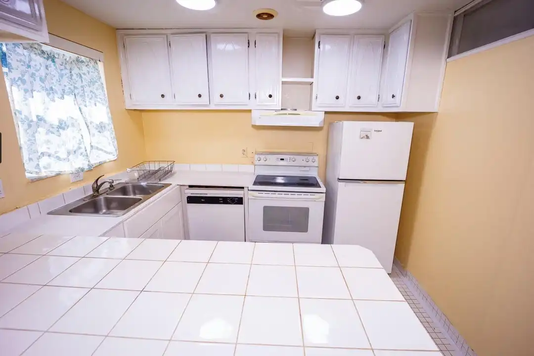 3240 Ridge Hill Rd #C - View 3