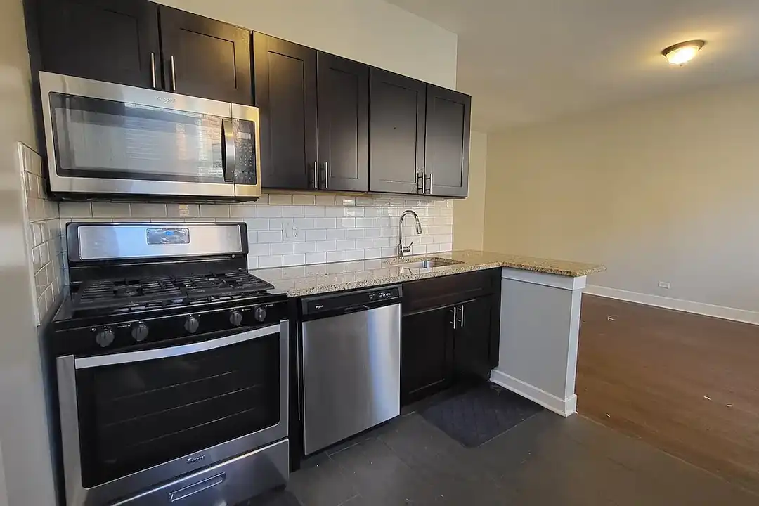 5501-5513 S Everett Ave – photo 1