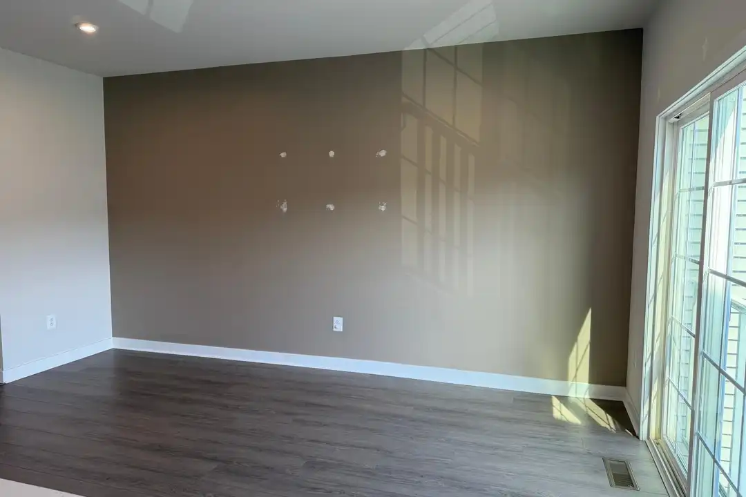 927 Ericcson Ln - View 5