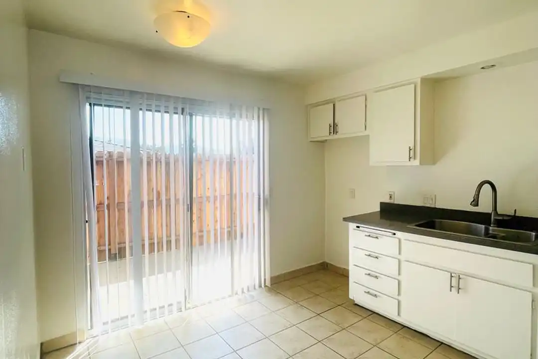 720 N Ojai Rd unit 720D - View 3