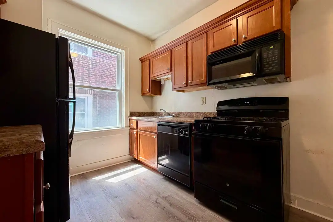 5541 Bartlett St unit 1 - View 2