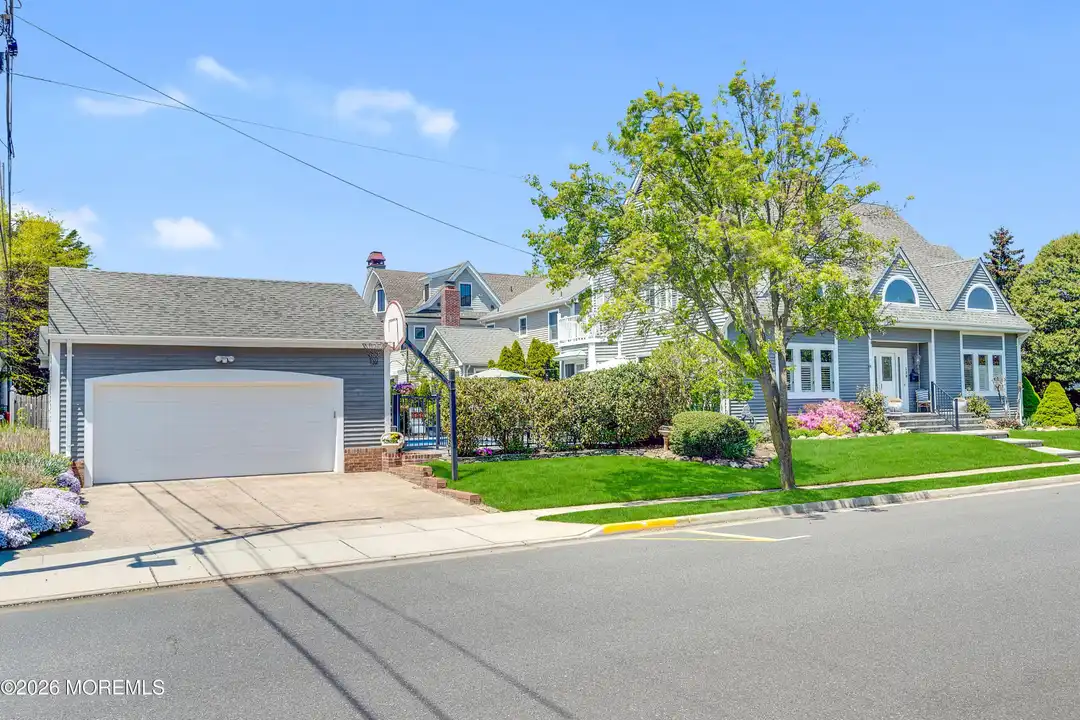 200 Beacon Blvd - View 4
