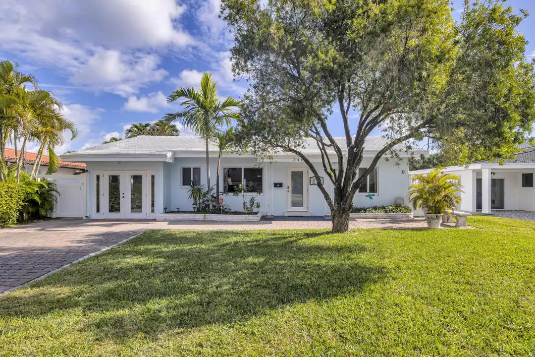 348 SE 18th Ave - View 3