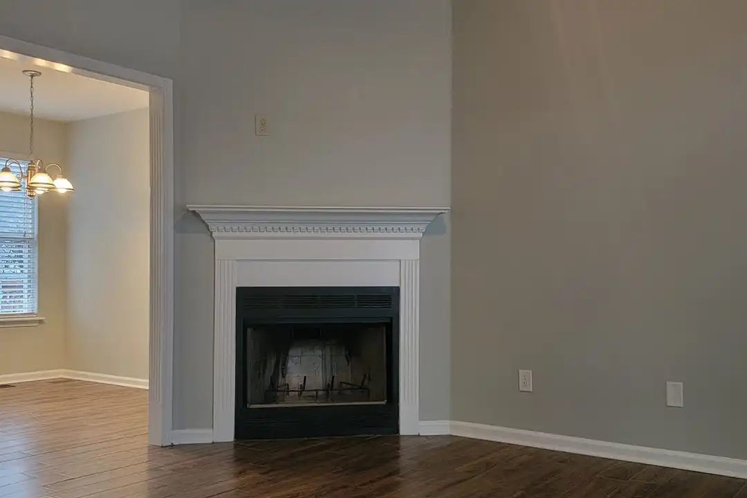 696 Liberty Hill Dr - View 3