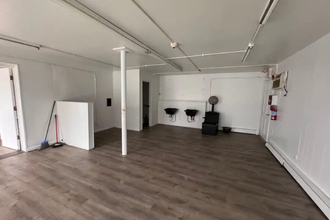 3036 Chicago Rd unit SF – photo 1 of 6