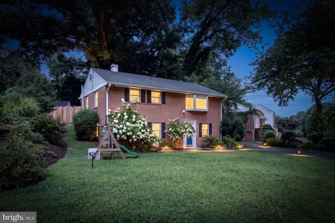6508 Berkshire Dr – photo 1