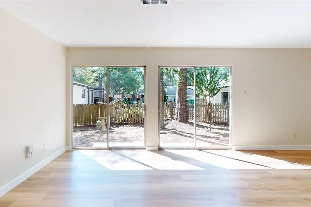 2105 N Red Cedar Cir - View 6