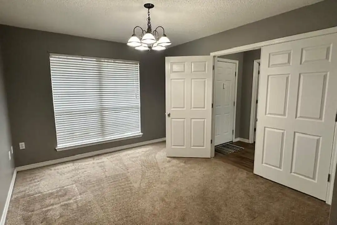 2155 Hagood Loop - View 4
