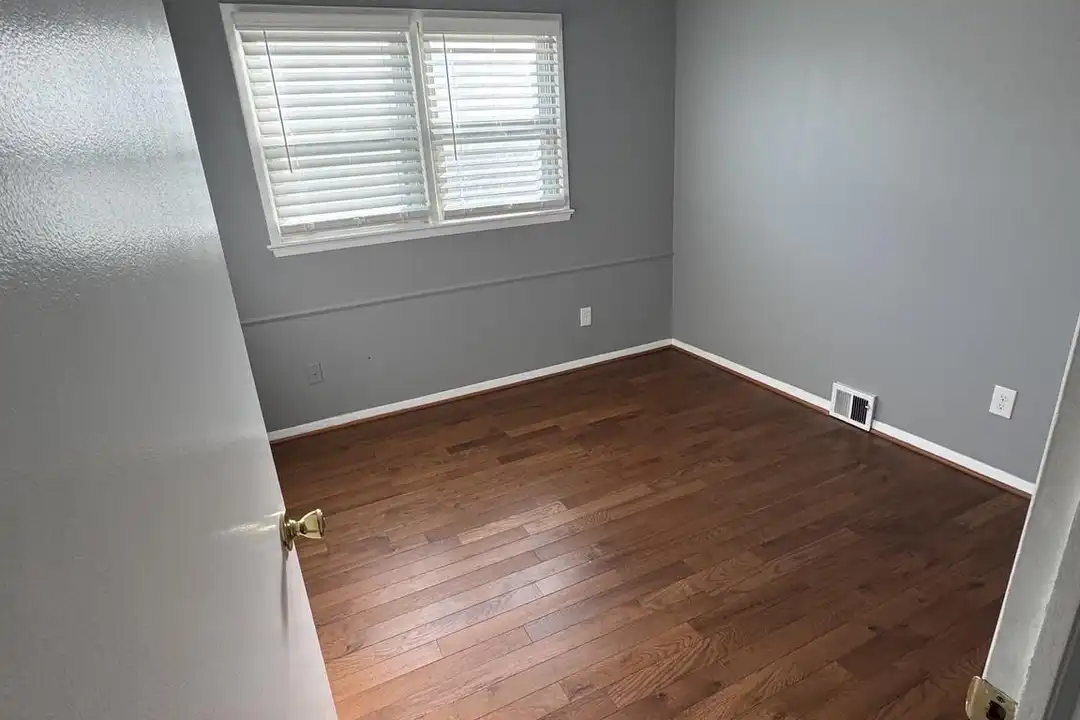 7410 Dickenson St - View 6