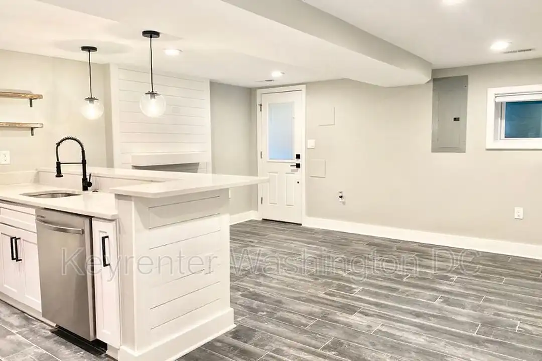 Apartment in Washington - More