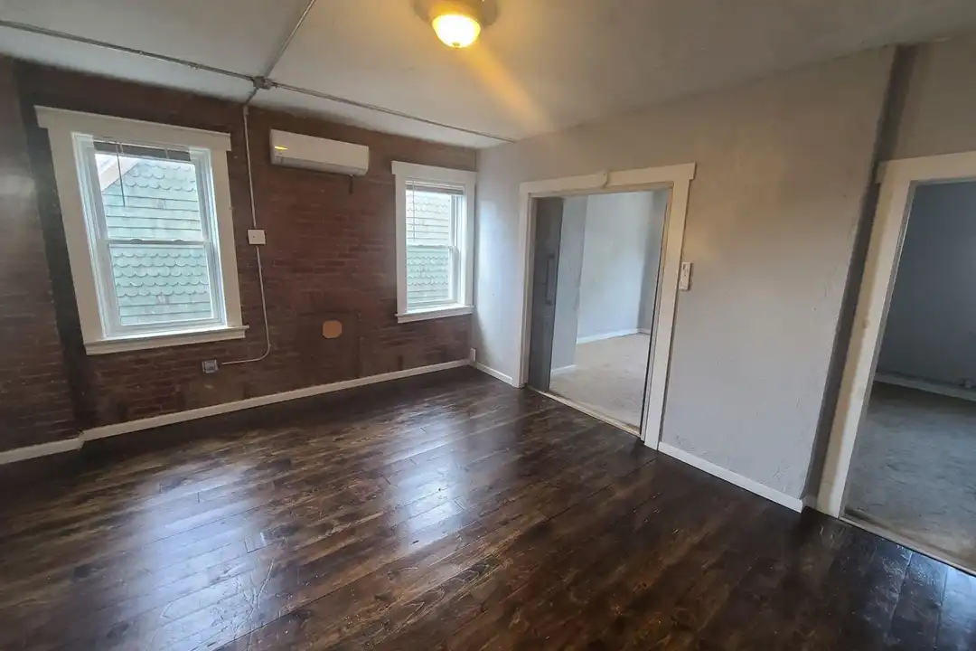 225 S Millvale Ave unit #10 – photo 1