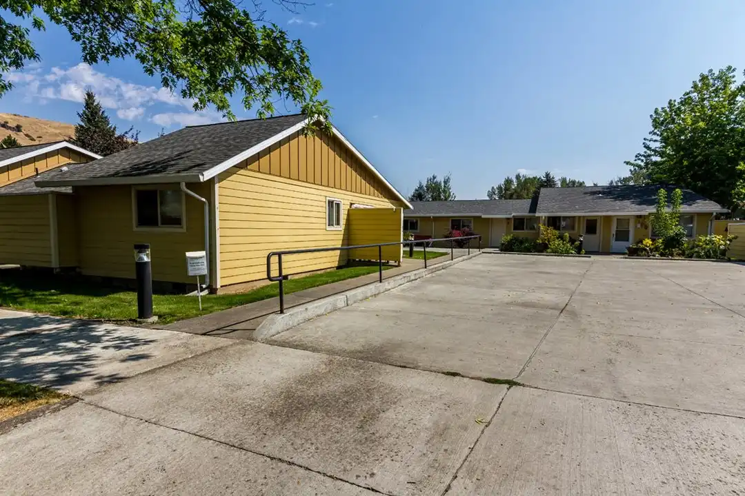 203 N Storie St unit 102 - View 4