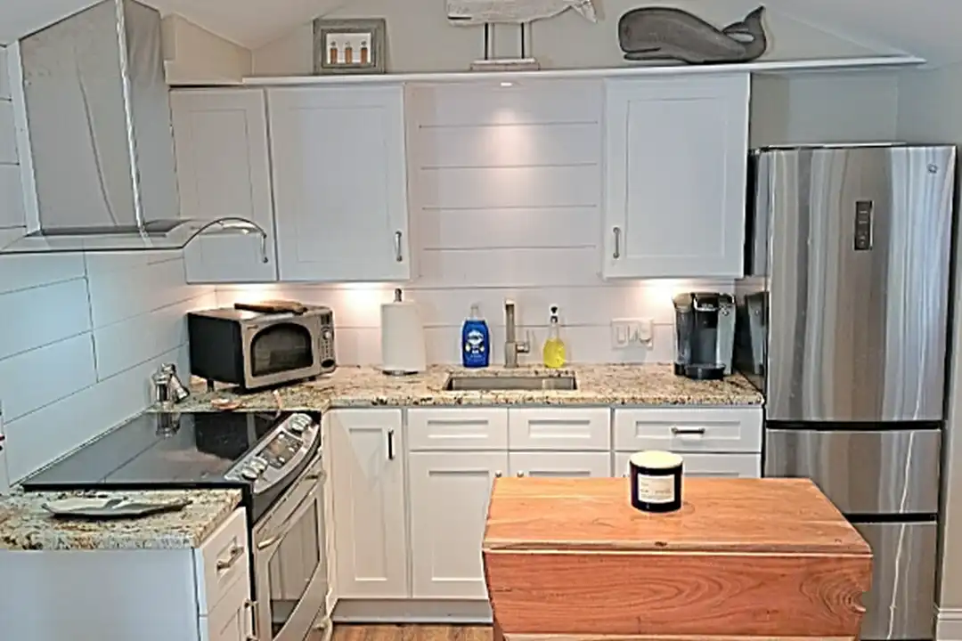 14949 Hook Hollow Rd unit 14949 hook hollow rd – photo 1 of 9