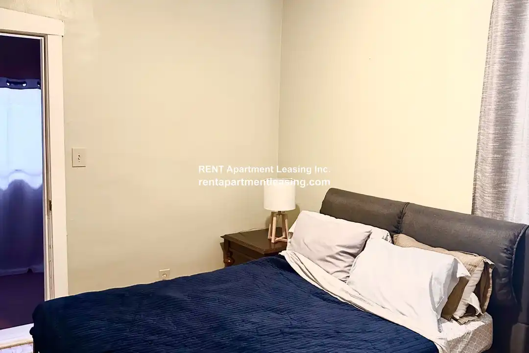 6544 N Talman Ave unit 2 - View 5